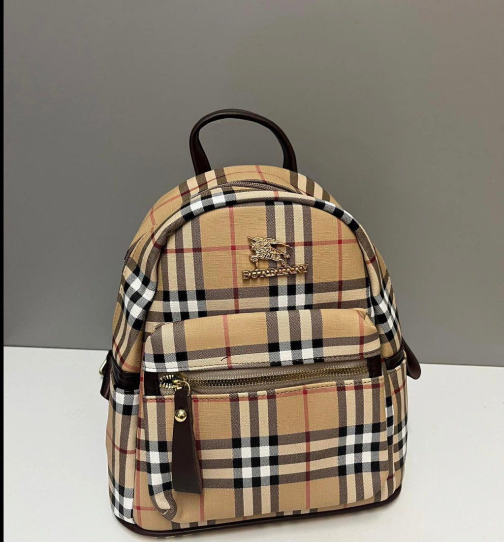 🎒 Stylish & Practical Backpacks 🎒