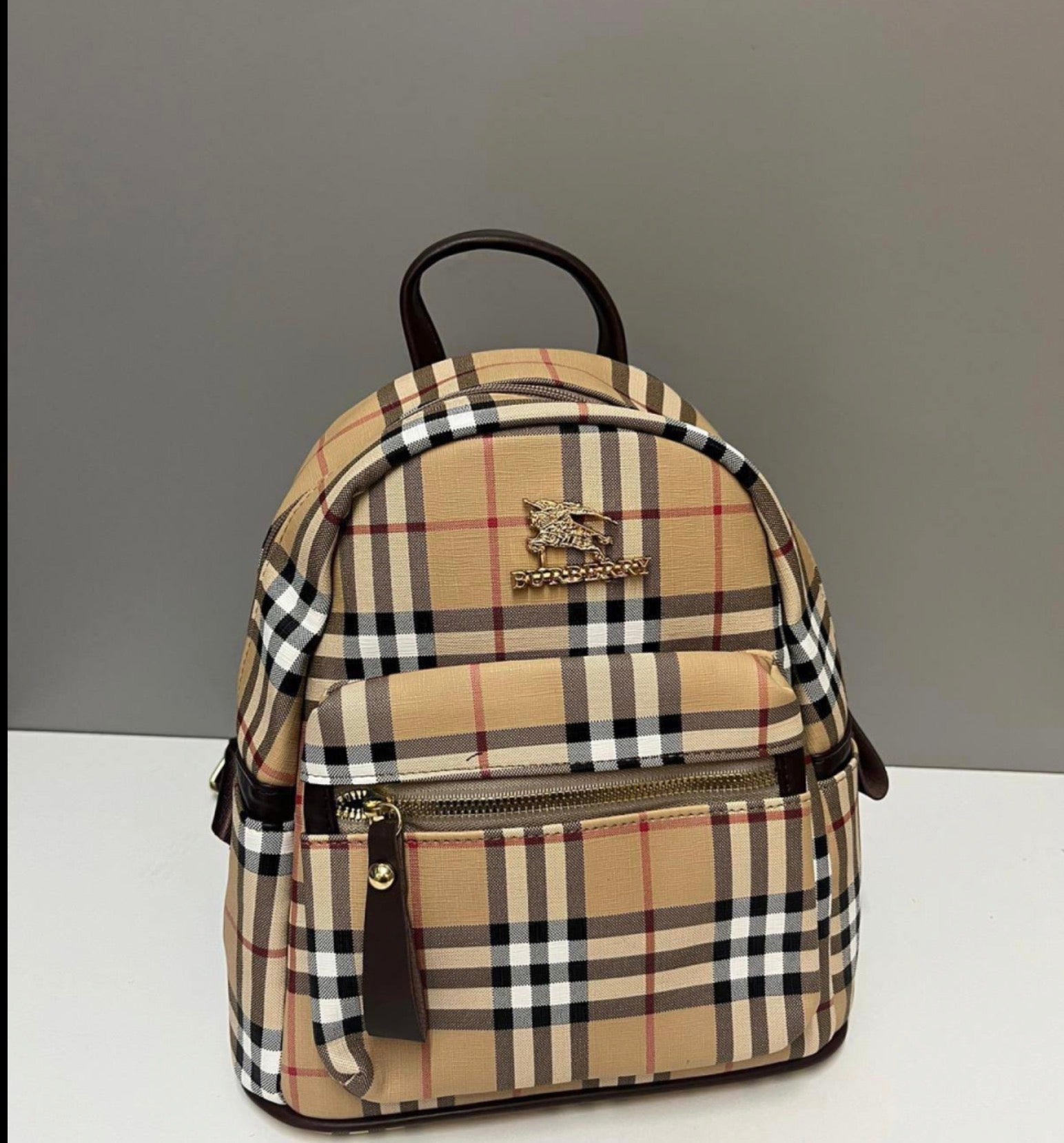 🎒 Stylish & Practical Backpacks 🎒