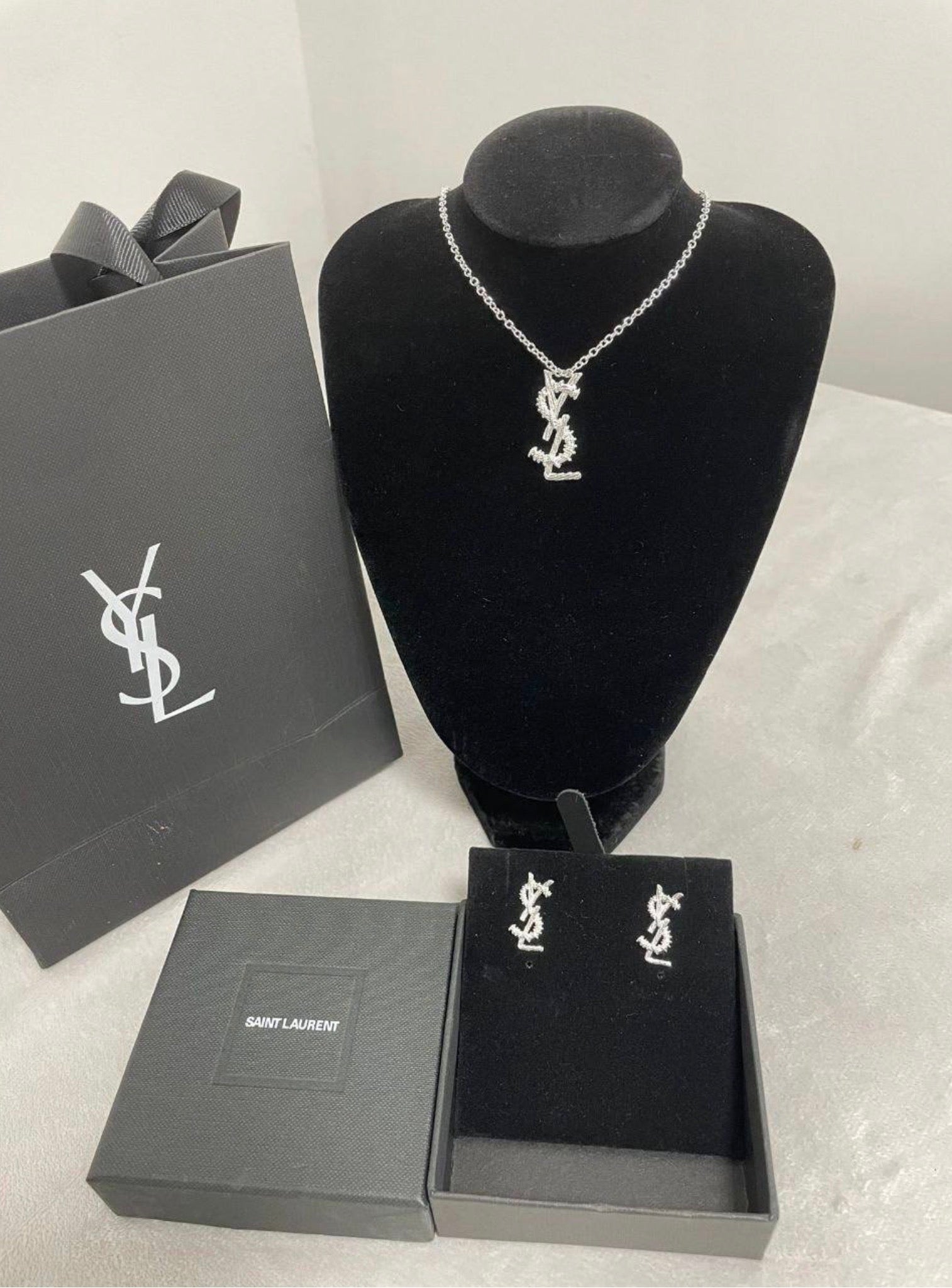 Luxury jewellery Sets