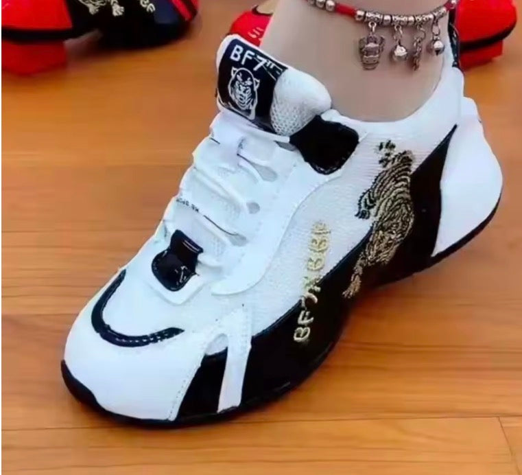 Woman’s Trainers