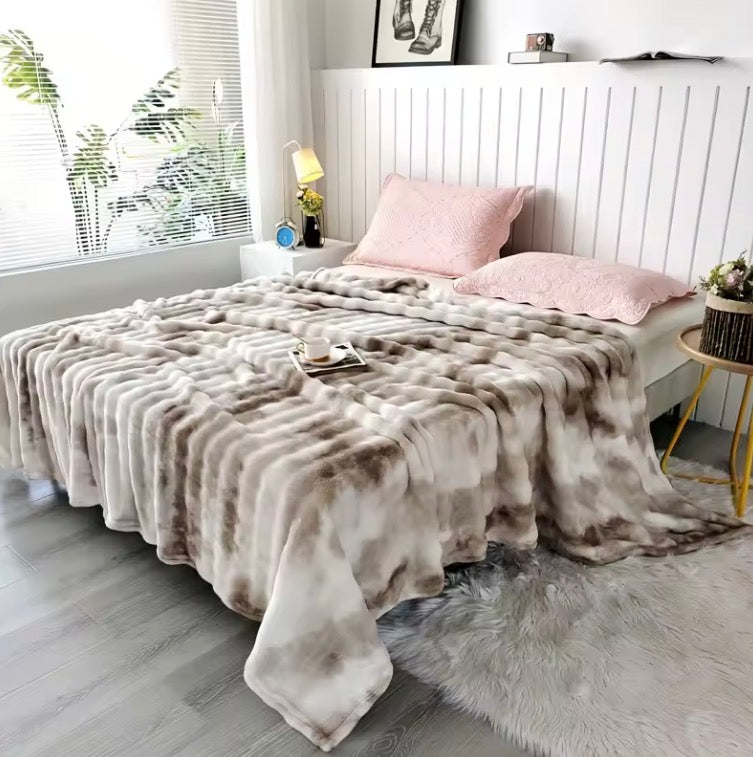 Luxurious Faux Rabbit Fur Bed Blanket