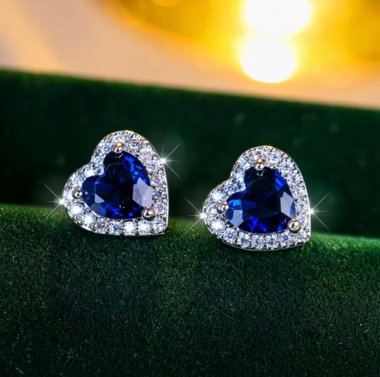 Cute Female Small Heart Stud Earrings