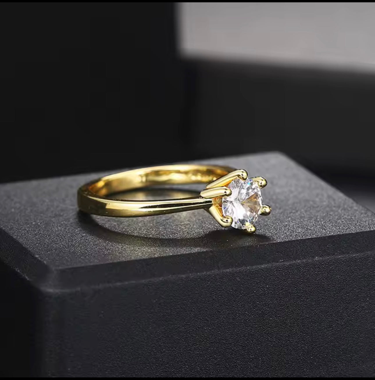 Classic 1 Carat Crystal Wedding Ring