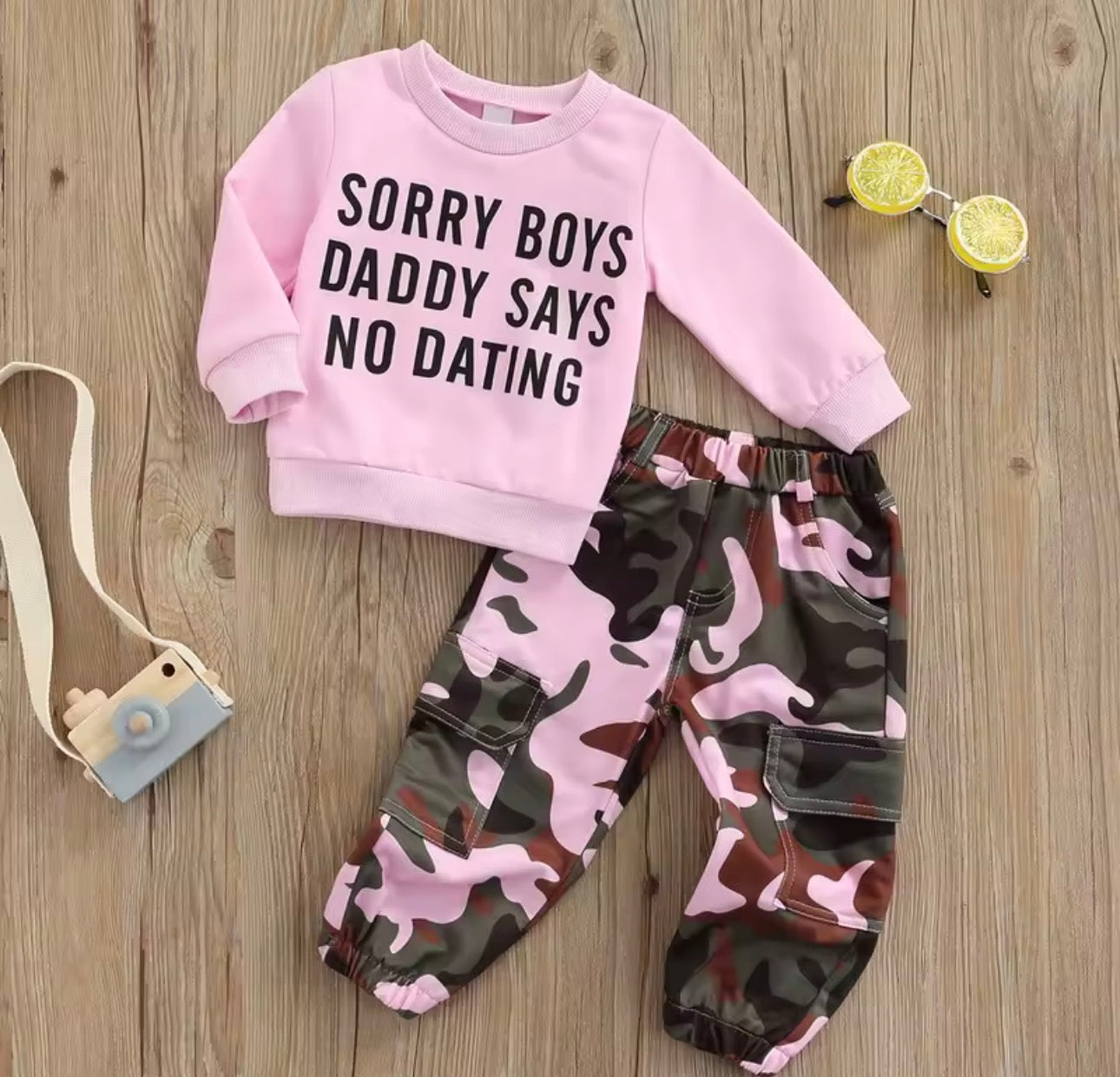 Girls’ 2-Piece Outfit – Slogan Sweatshirt & Camo Joggers Set 💕👧