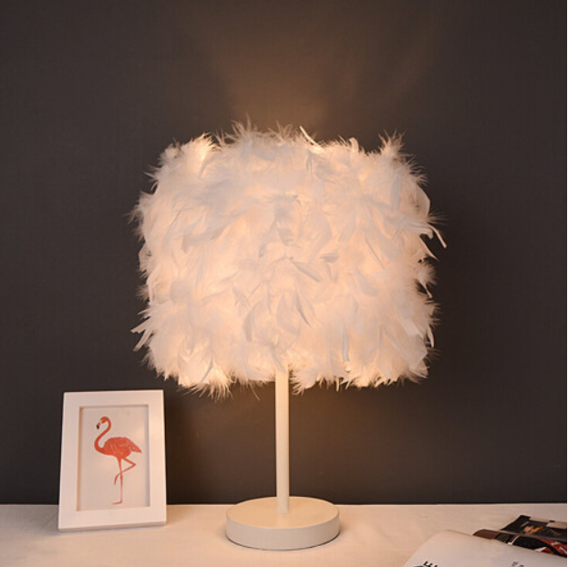Fluffy Feather Table Lamp